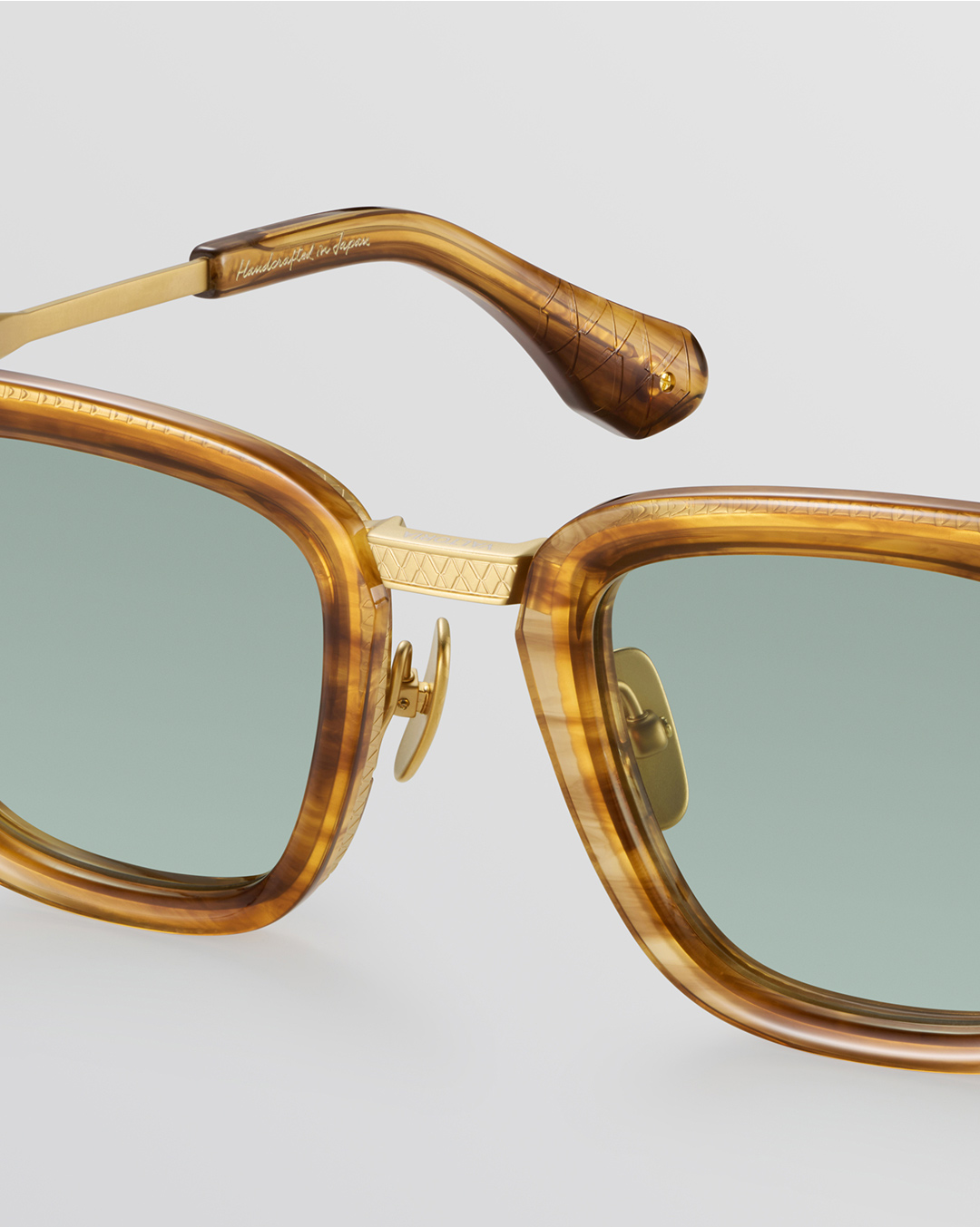 brown-tortoise-green