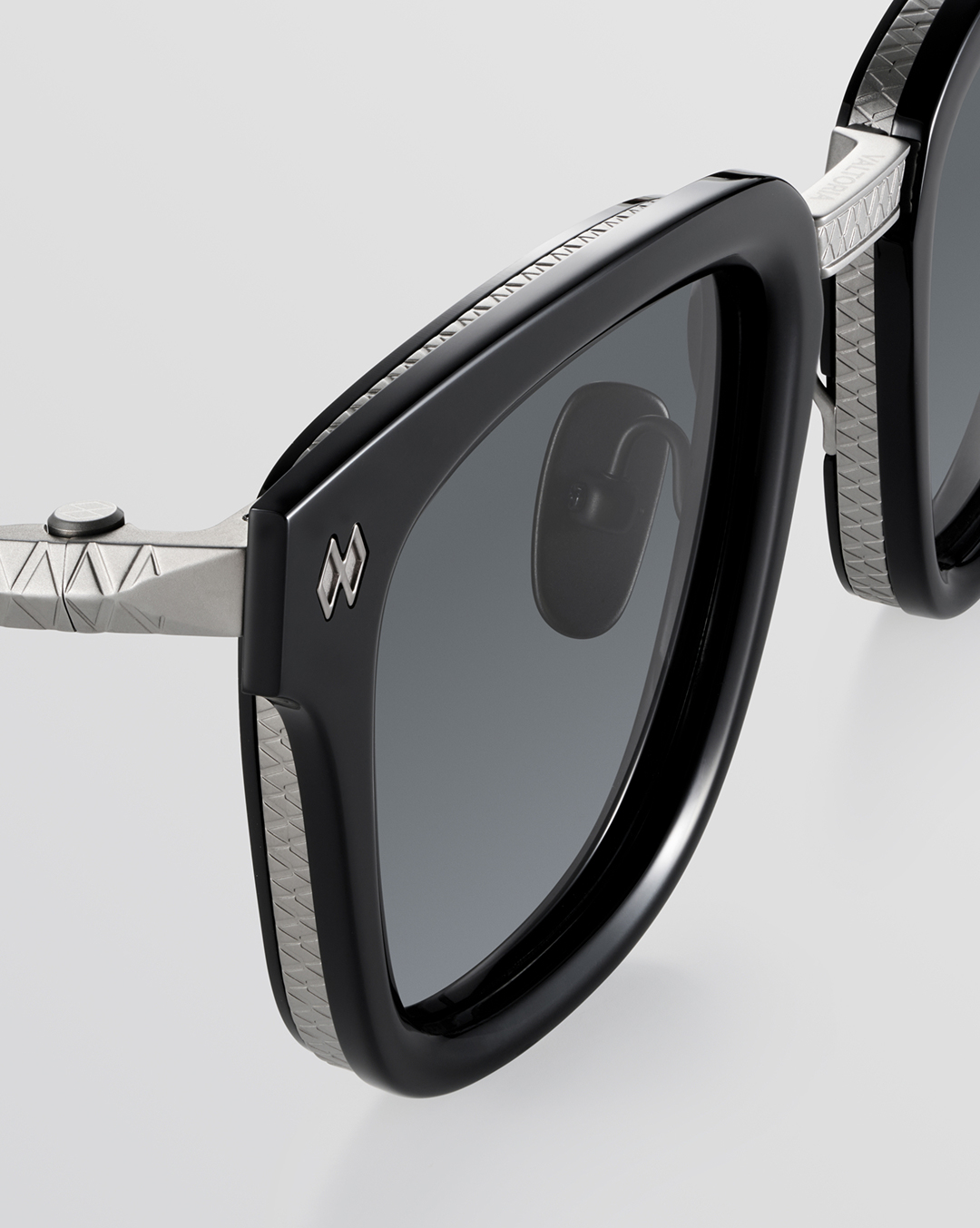 Black Glossy