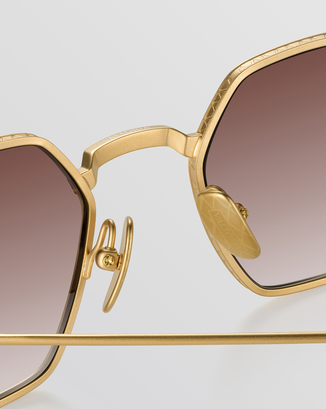 Gold Titanium