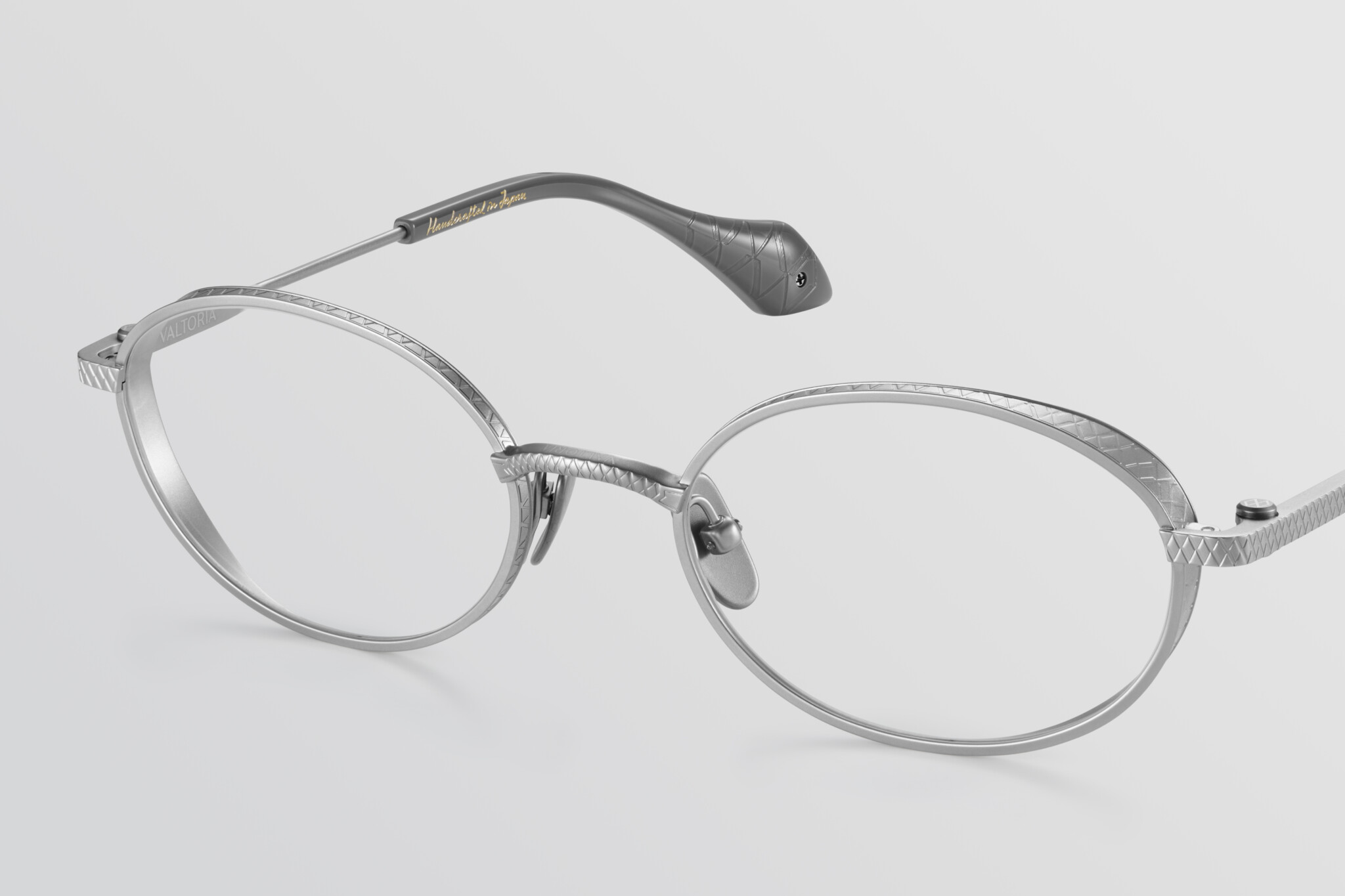Valtoria Helios model Optics titanium